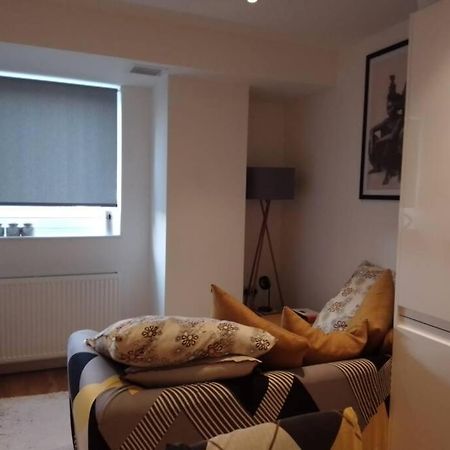 Whole Apartment 5 Mins To East Croydon & Concierge Londres Extérieur photo